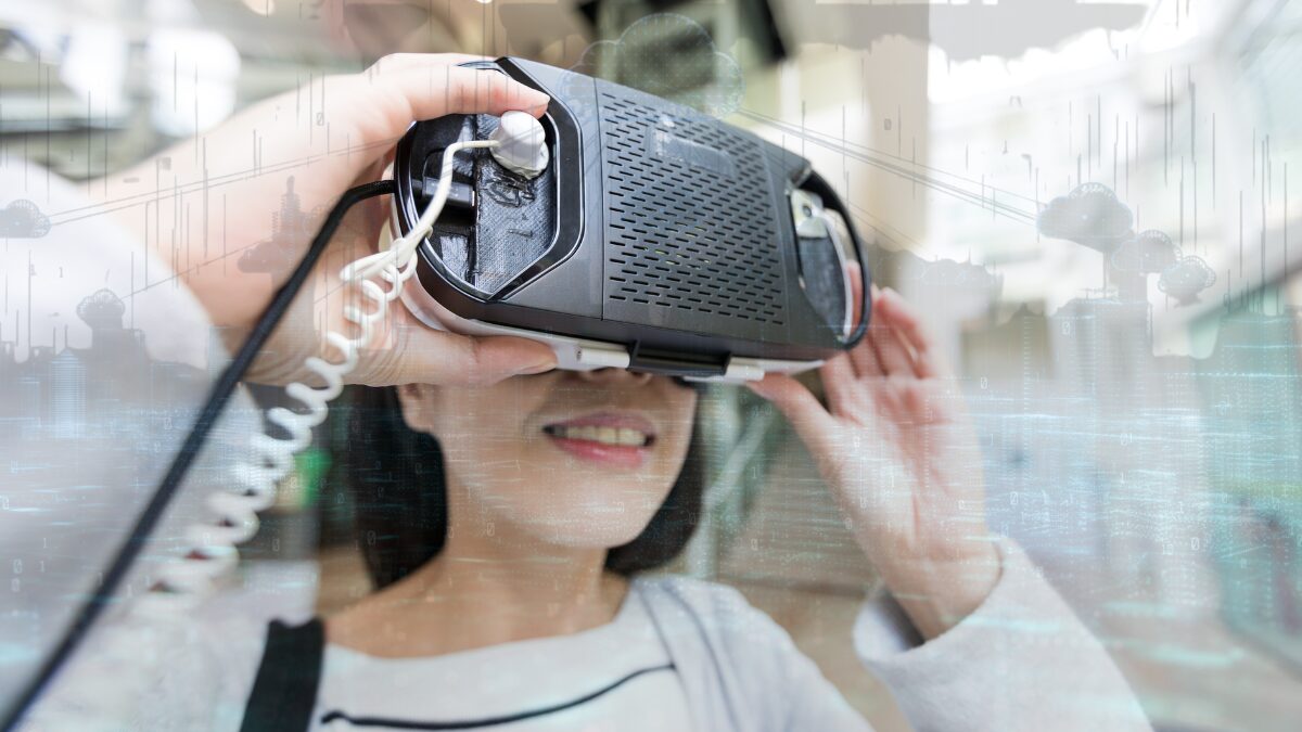 How VR and AR are Transforming the Shopping Experience